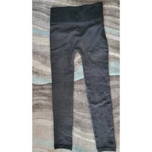 One 5 One Womans Leggings Black Sz. L/XL Comfort Stretch Soft